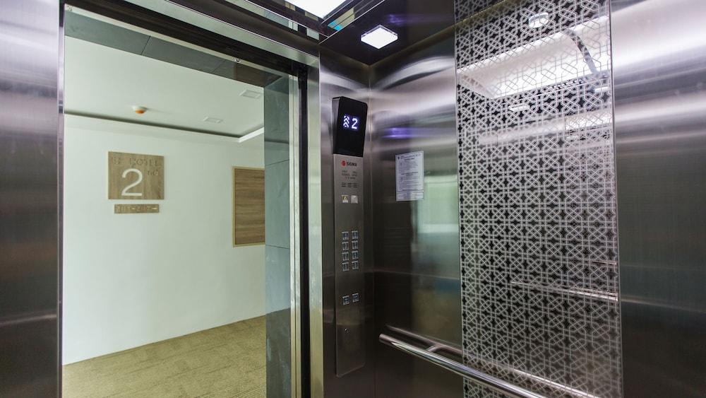 B2 Ubon Premier Hotel Убонратчатхані Екстер'єр фото