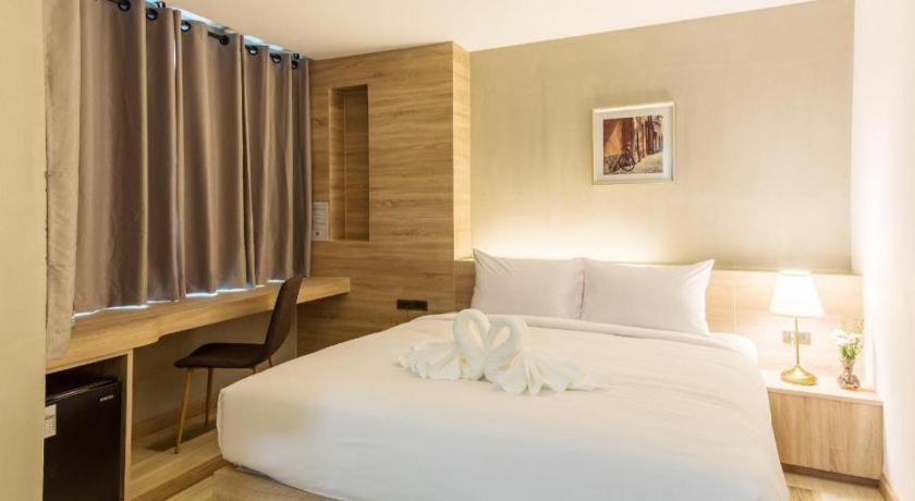 B2 Ubon Premier Hotel Убонратчатхані Екстер'єр фото